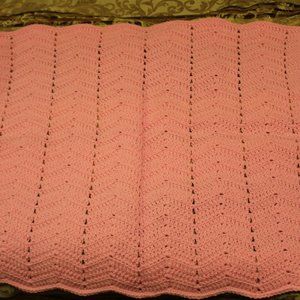 Homemade Crochet Baby Blanket (Pink)